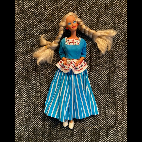 Barbie collectors of the world vintage doll
